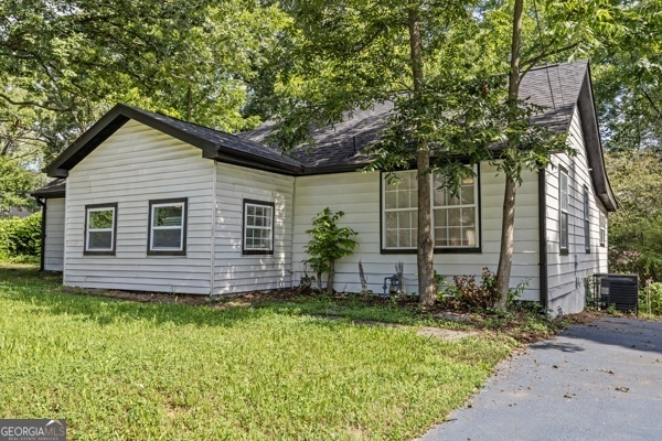 Property Photo:  1339 Lyle Avenue  GA 30344 