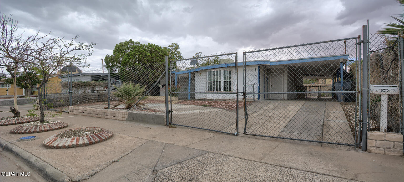 Property Photo:  6215 Algonquin Road  TX 79905 