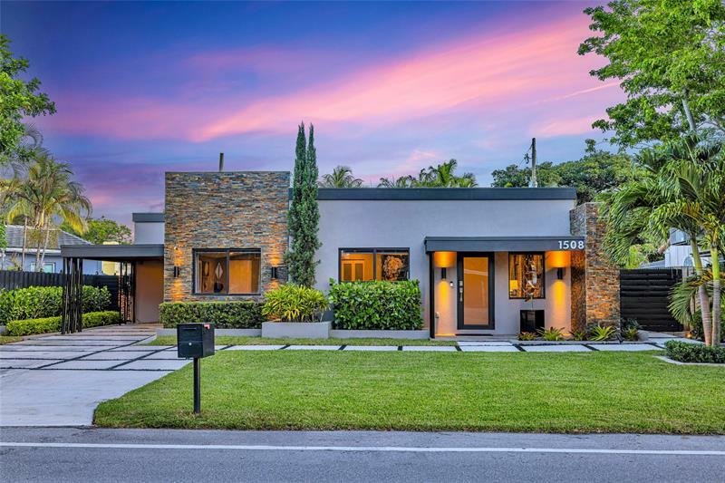 Property Photo: 1508 NE 18th Street FL 33305