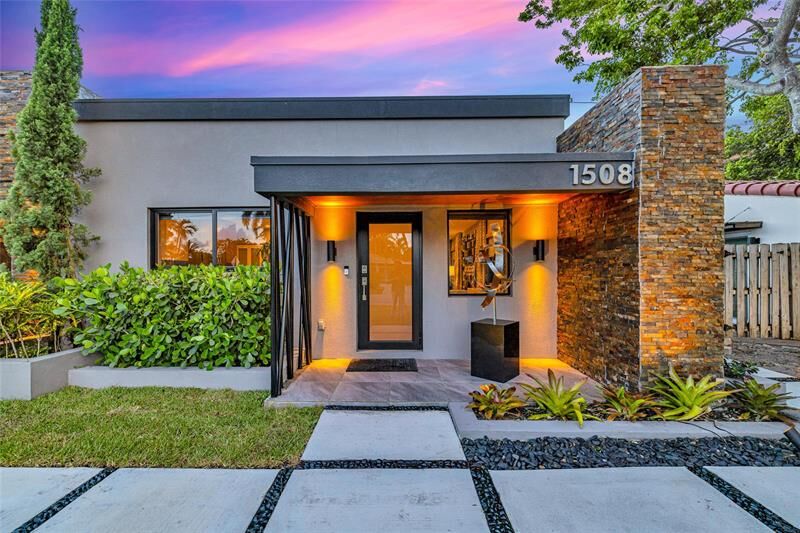 Property Photo: 1508 NE 18th Street FL 33305