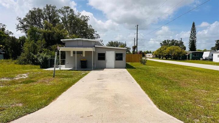 Property Photo:  4701 Ferdinand Ave  FL 33870 