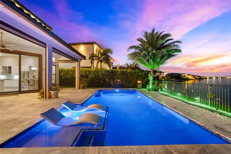 Property Photo: 9295 Parkland Bay Dr FL 33076