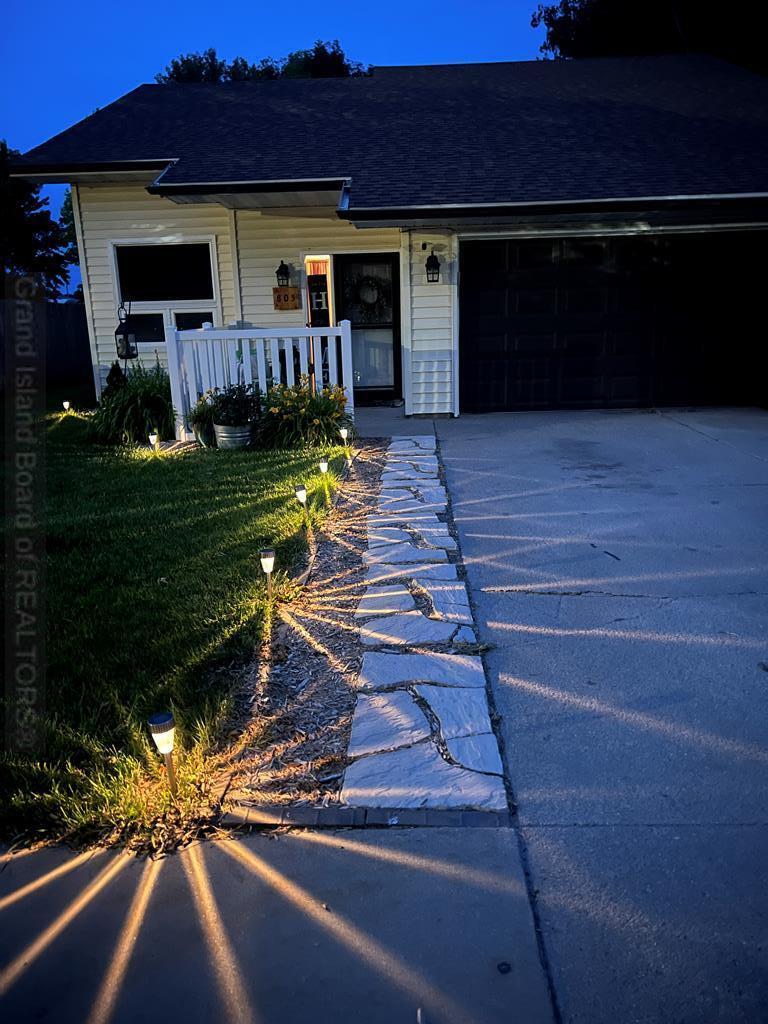 Property Photo: 805 14th St NE 68826