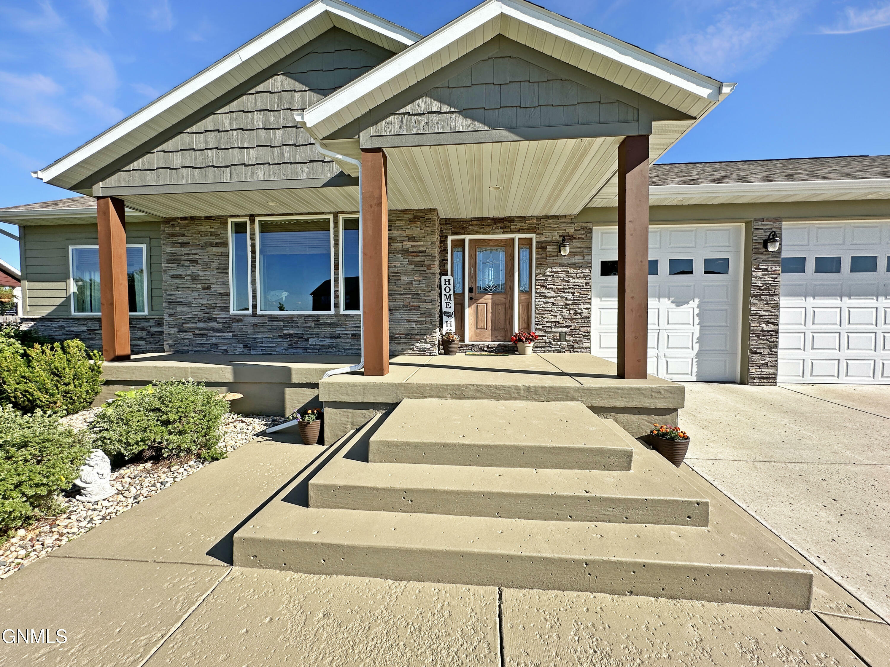 Property Photo: 1548 Creekside Drive W ND 58801