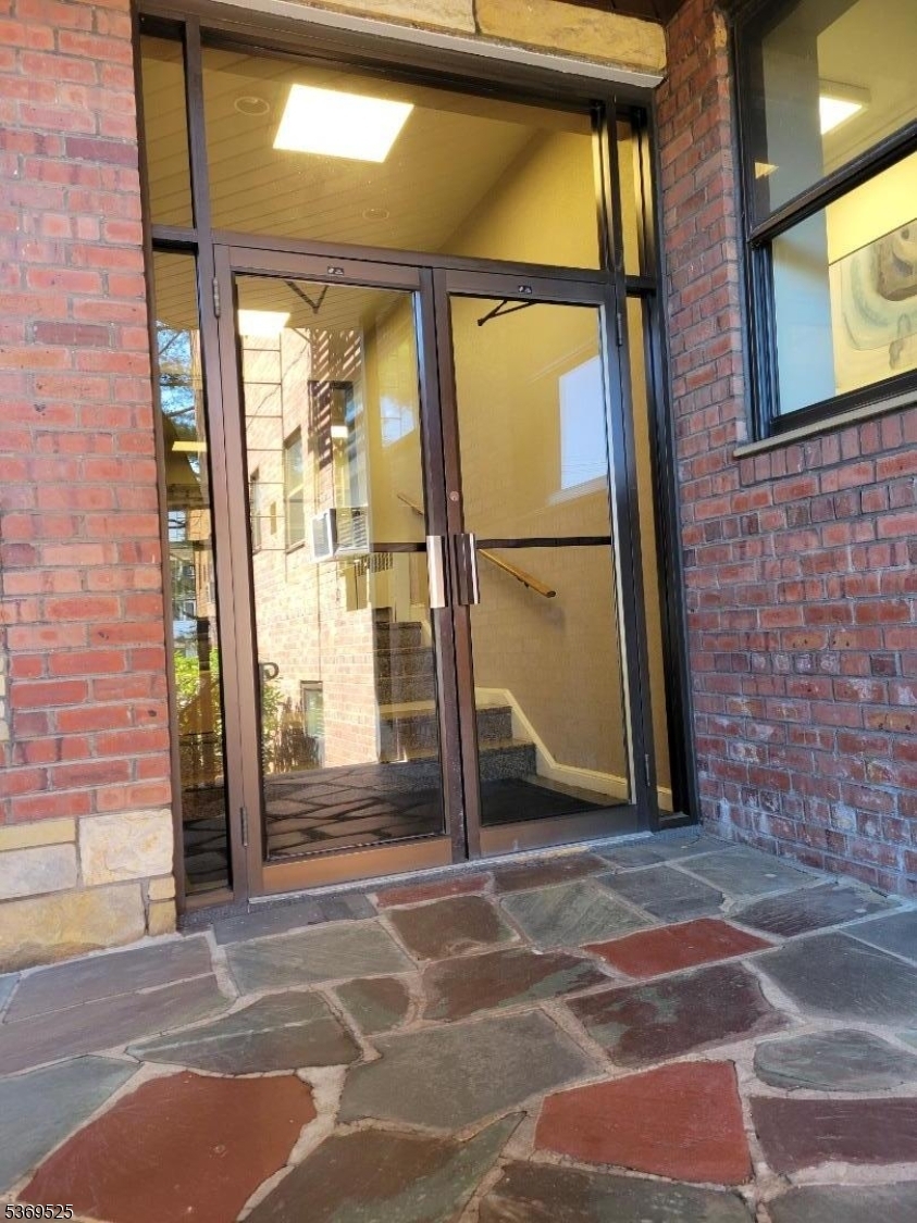 Property Photo: 130 Orient Way 3B NJ 07070