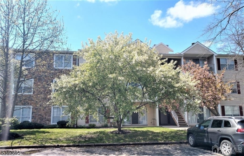 68 Aspen Ct 68  Hamilton Twp. NJ 08619 photo