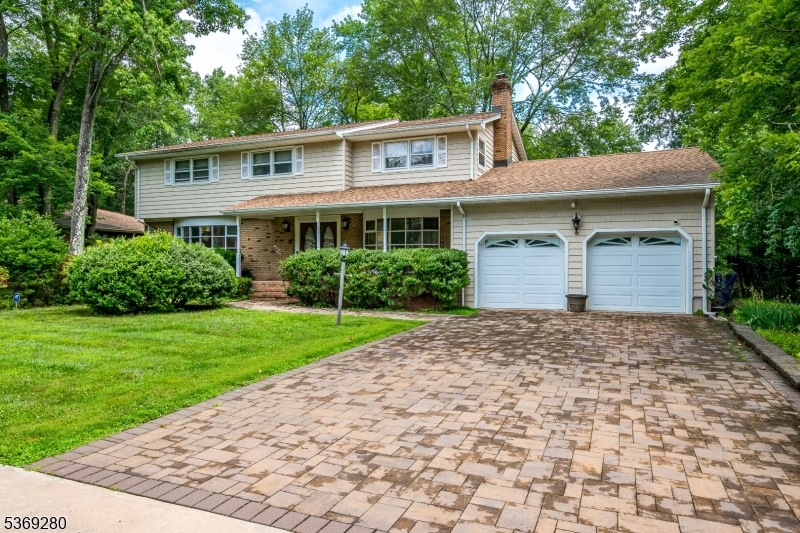 6 Point Of Woods Dr  North Brunswick Twp. NJ 08902 photo