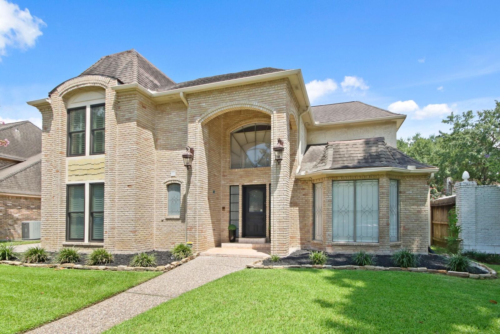 Property Photo: 6810 Apple Valley Lane TX 77069