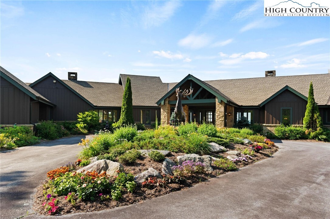 Property Photo:  1705 Forest Ridge Drive  NC 28646 