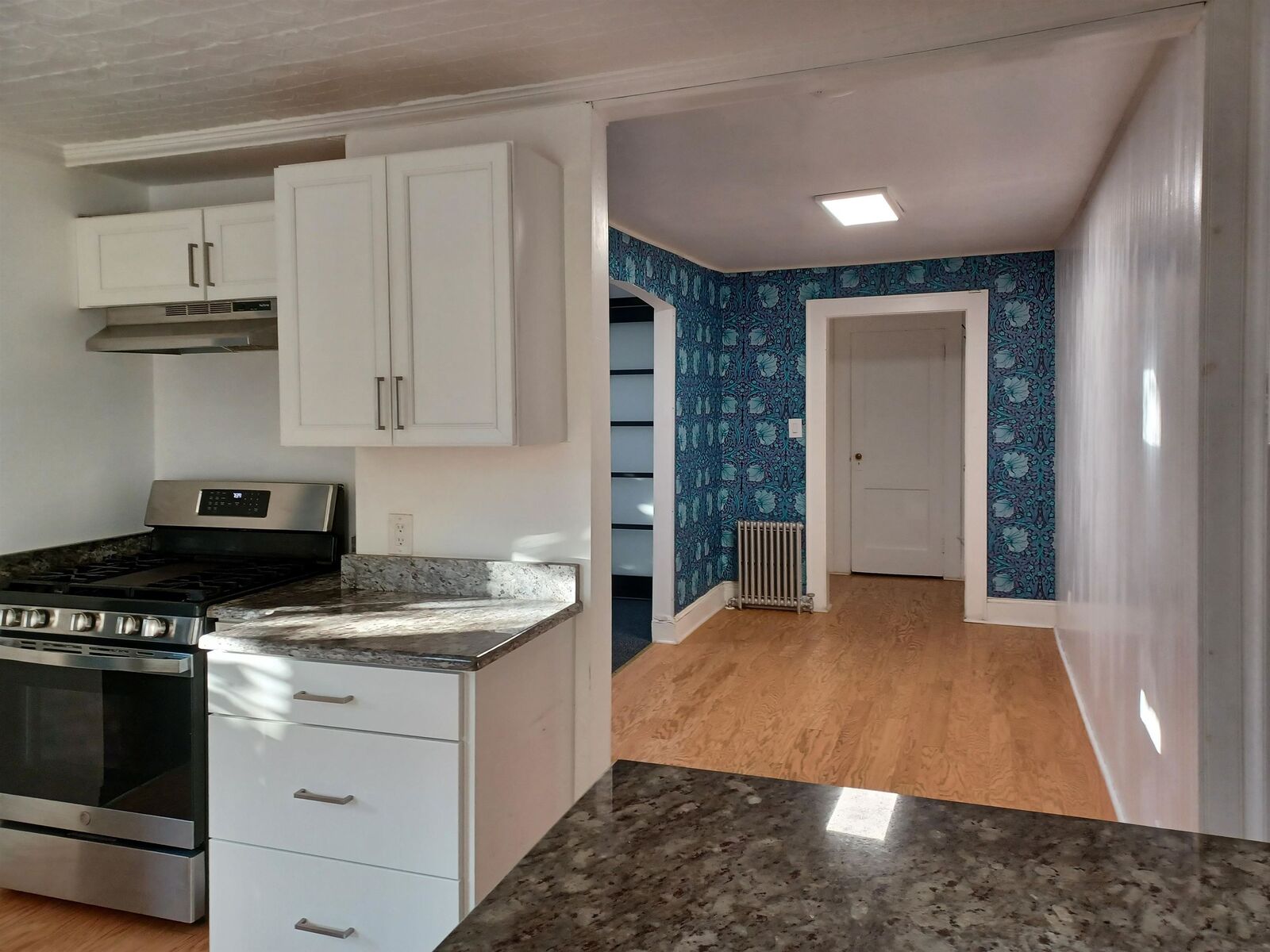 Property Photo:  48 St Pauls Ave 1  NJ 07306 
