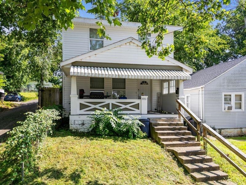 Property Photo:  1953 Underwood Avenue  WV 25701 