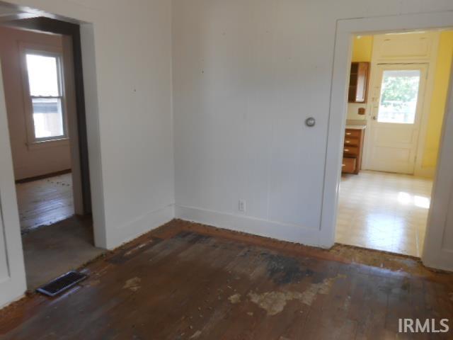 Property Photo: 915 W Idlewild Drive IN 47710-3146