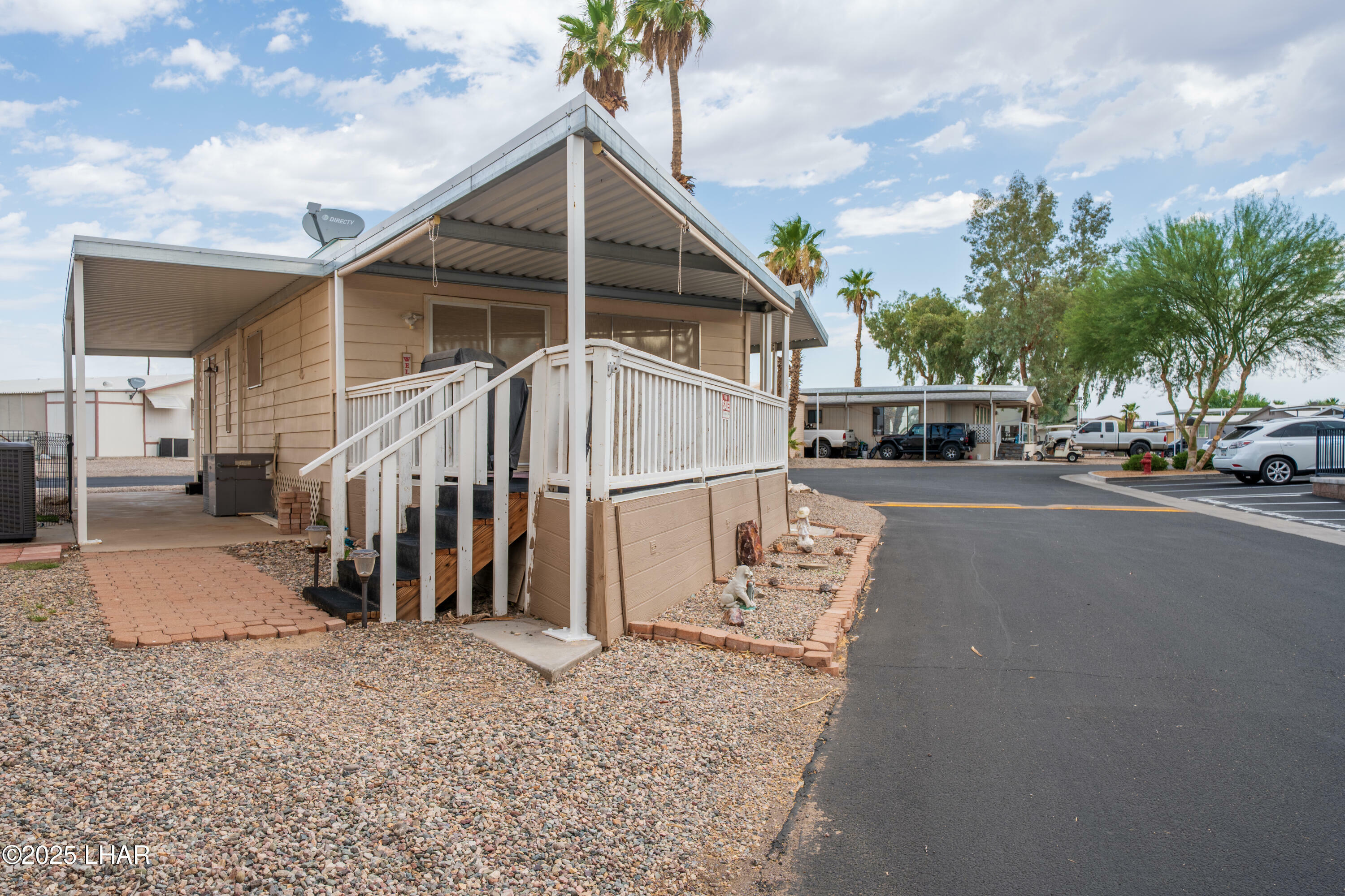 Property Photo: 601 Beachcomber 324 AZ 86403