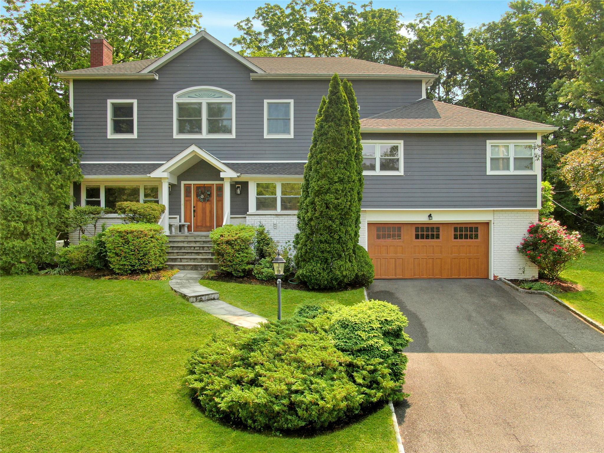 Property Photo:  21 Winding Brook Road  NY 10804 