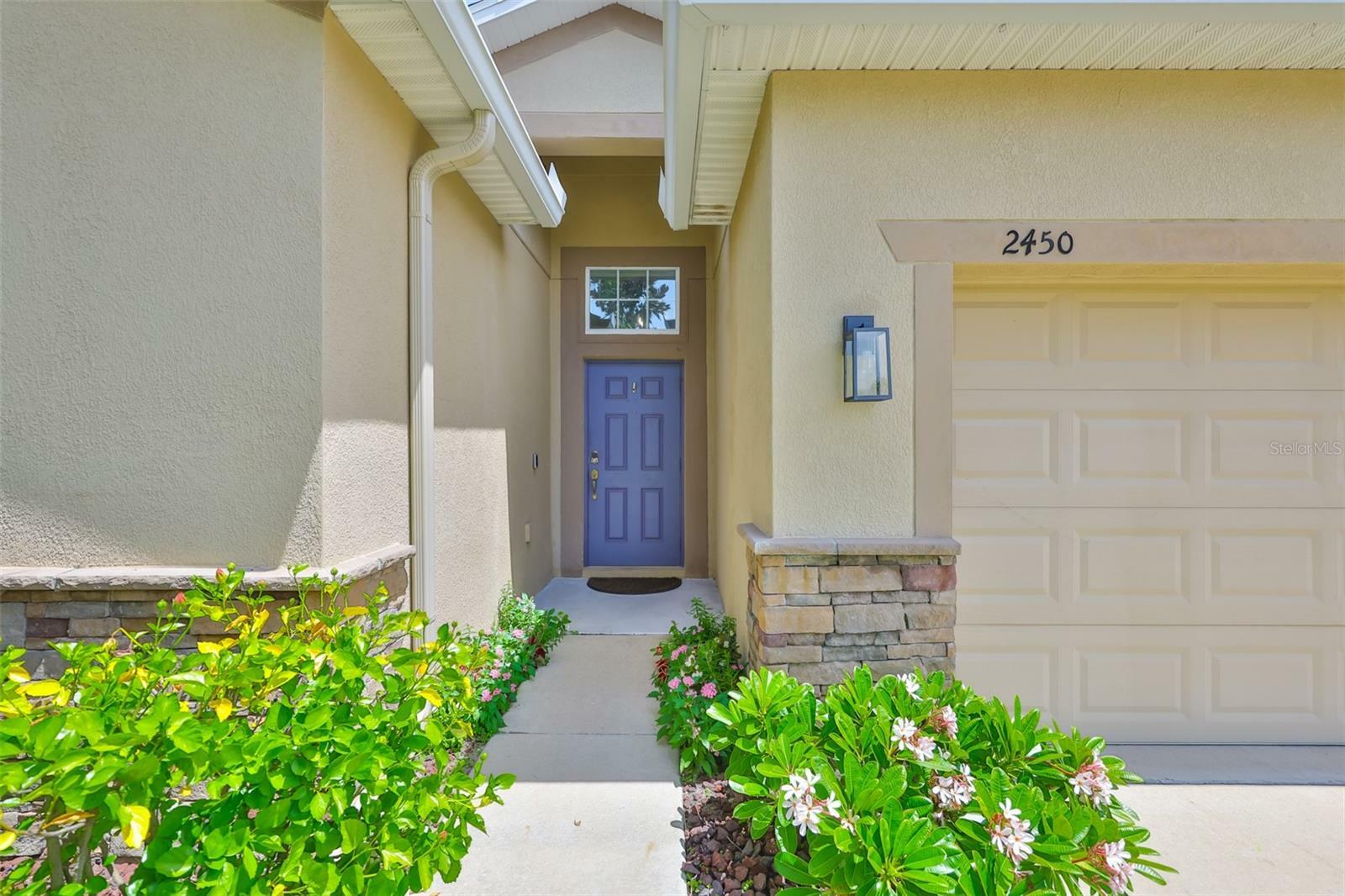 Property Photo: 2450 Dovesong Trace Drive FL 33570
