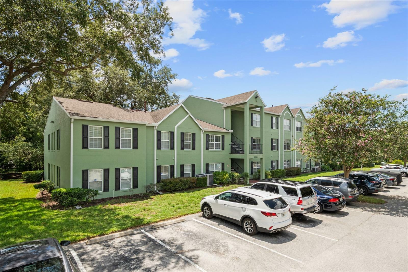 Property Photo: 2035 Dixie Belle Drive 2035C FL 32812