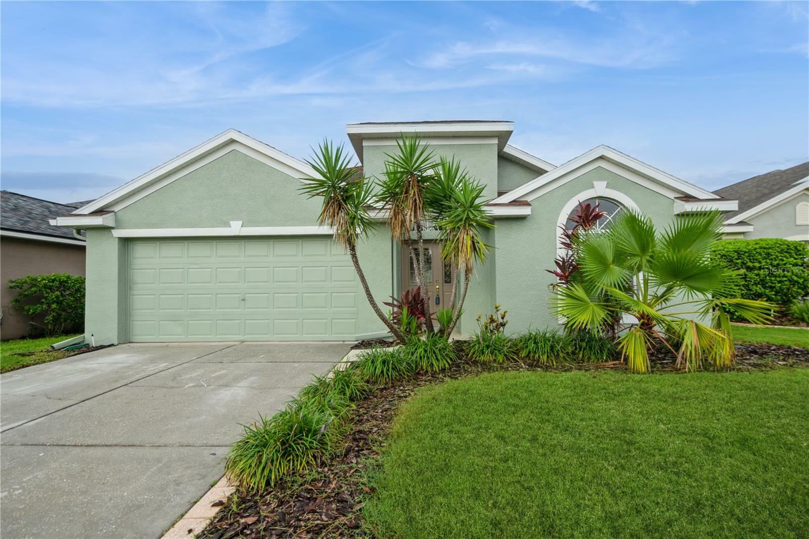 Property Photo: 2511 Indian Key Drive FL 34691