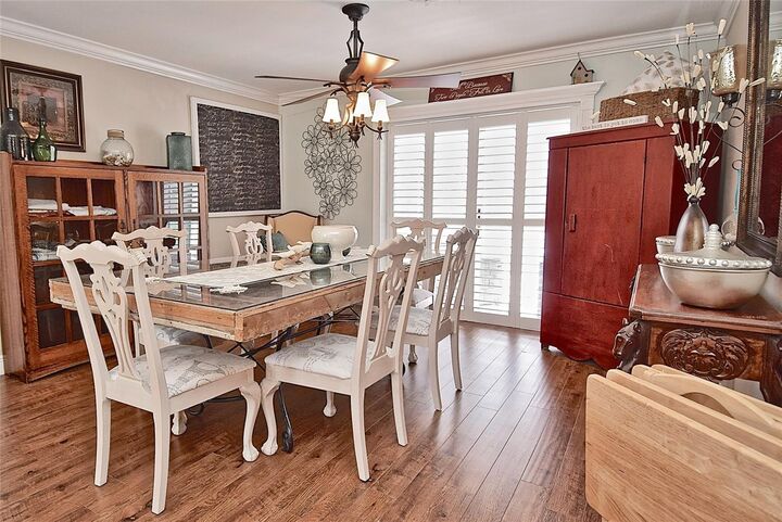 Property Photo: 1198 Jamaica Road FL 34293