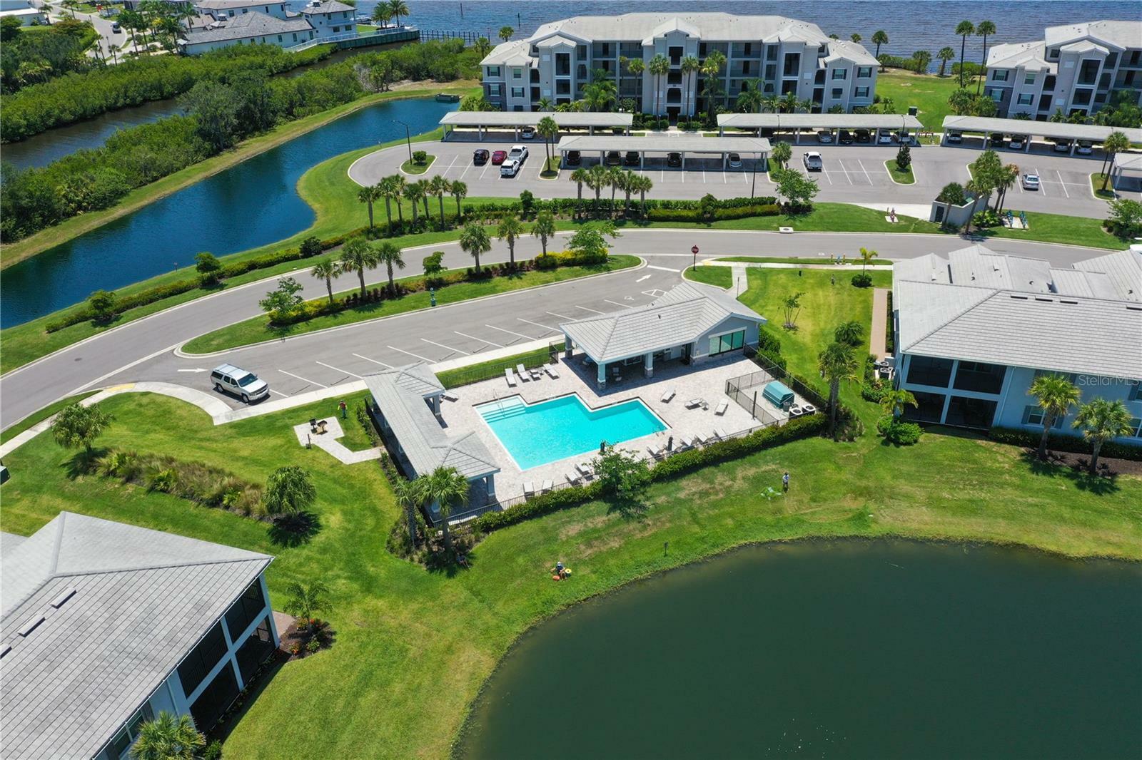 Property Photo: 850 Tidewater Shores Loop 102 FL 34208