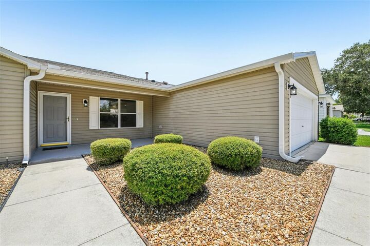 Property Photo: 2746 Edwards Lane FL 32162