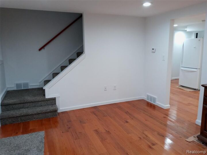 Property Photo: 501 N Leroy Street MI 48430 2733