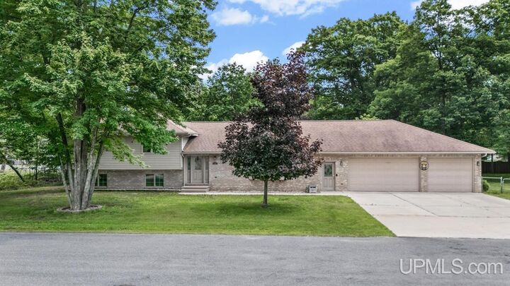 427 27th Street  Gladstone MI 49837 photo