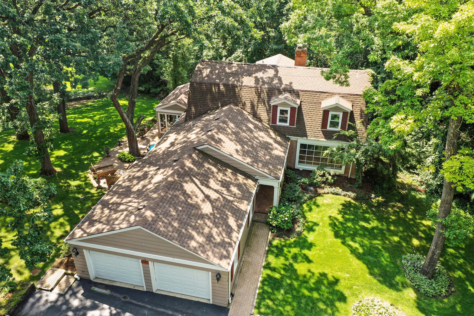 Property Photo: 15 Willet Way IL 60013