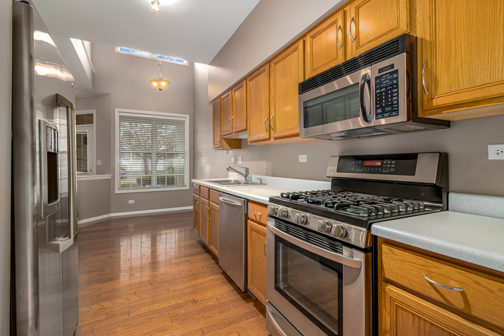 Property Photo: 911 Sheridan Circle IL 60563