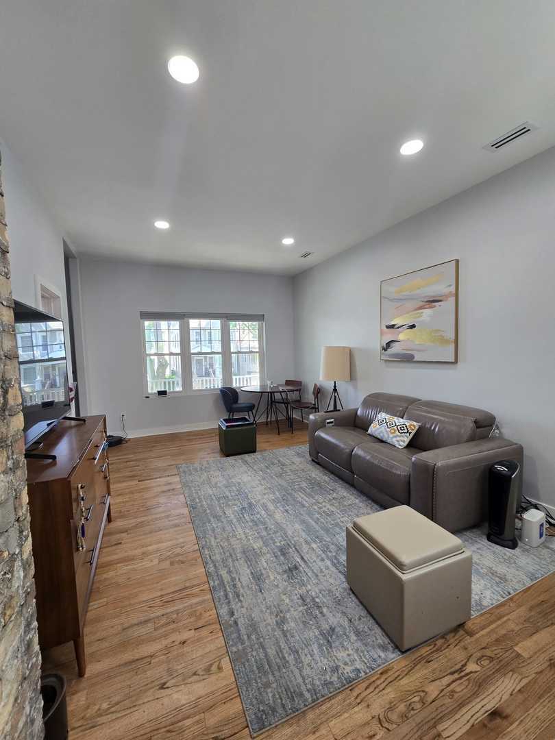 Property Photo: 3447 W Melrose Street IL 60618