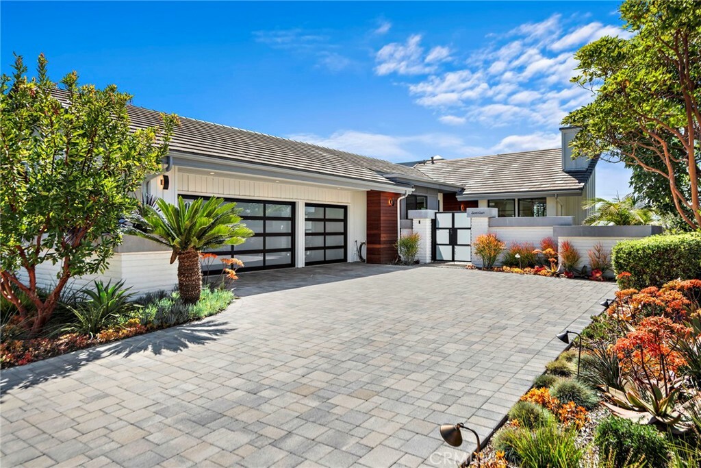17 Monaco 12  Newport Beach CA 92660 photo