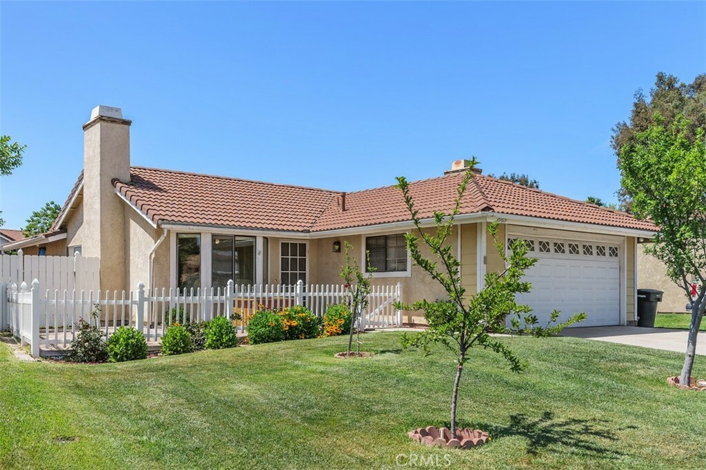 Property Photo: 39619 Knollridge Drive CA 92591