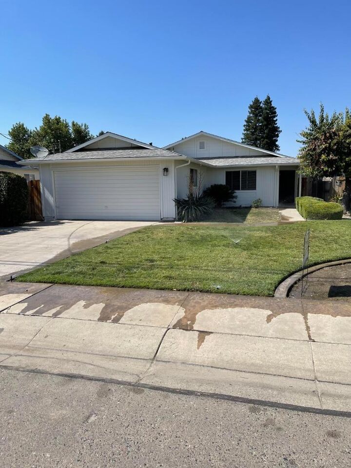 4438 W Feemster Avenue  Visalia CA 93277 photo