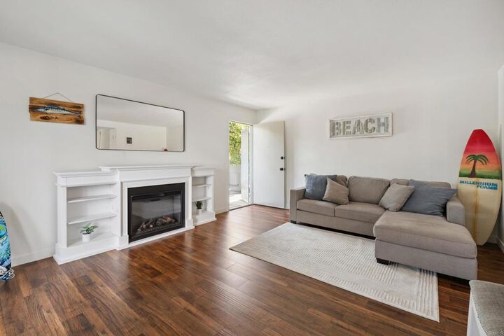 Property Photo: 155 Rosebay Drive 31 CA 92024
