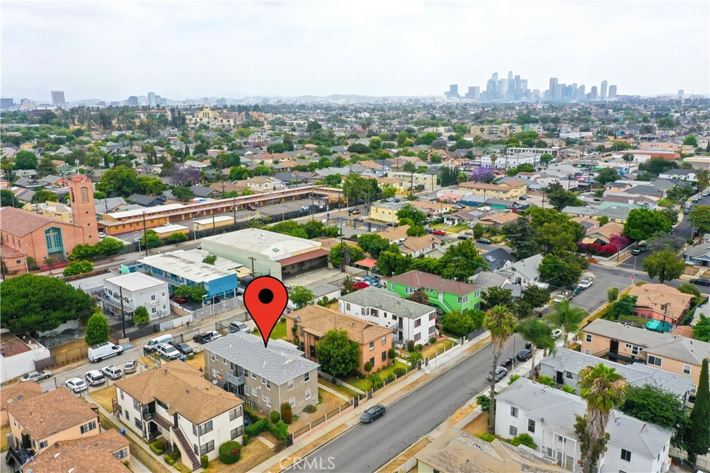 Property Photo:  1931 W 35th Street  CA 90018 