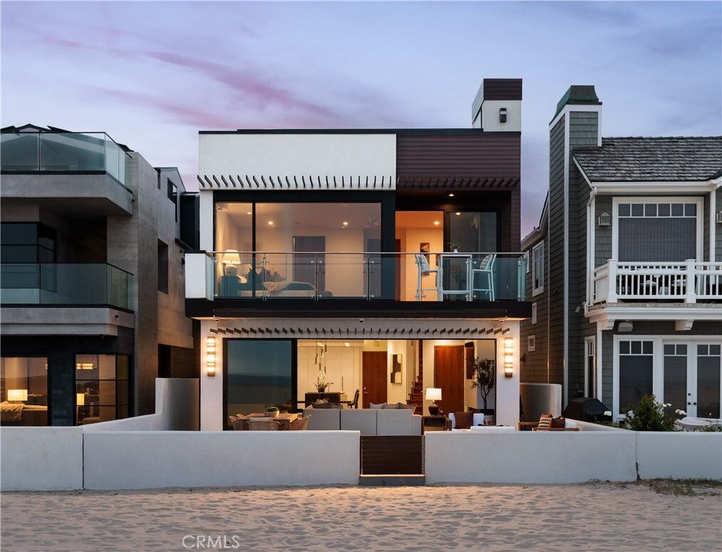 Property Photo:  7104 W Oceanfront  CA 92663 