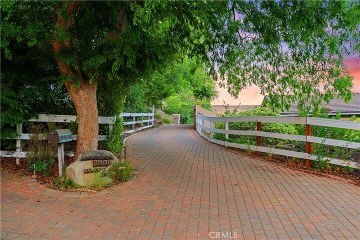 Property Photo:  5920 Colodny Drive  CA 91301 