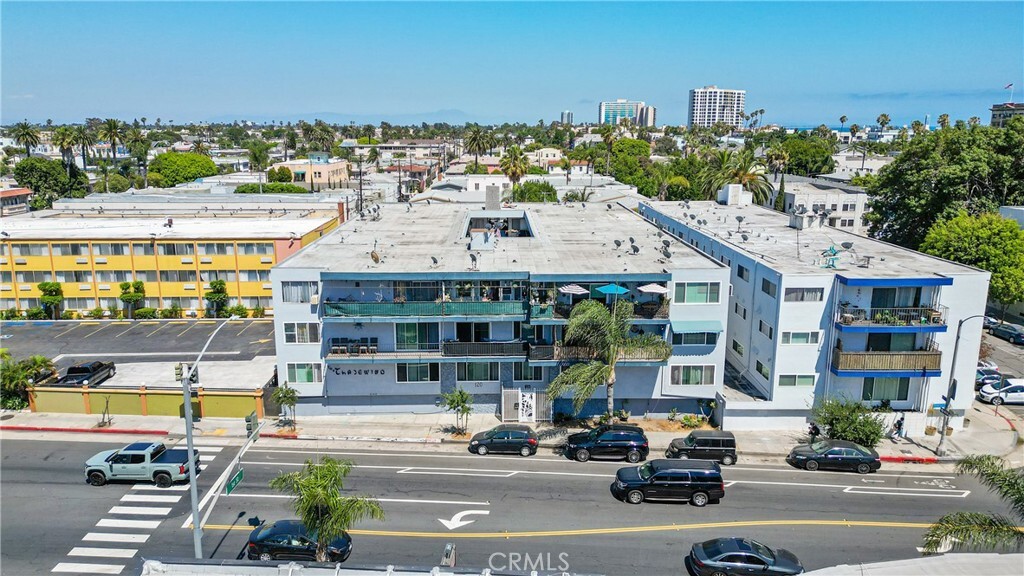 Property Photo:  120 Alamitos Avenue 14  CA 90802 