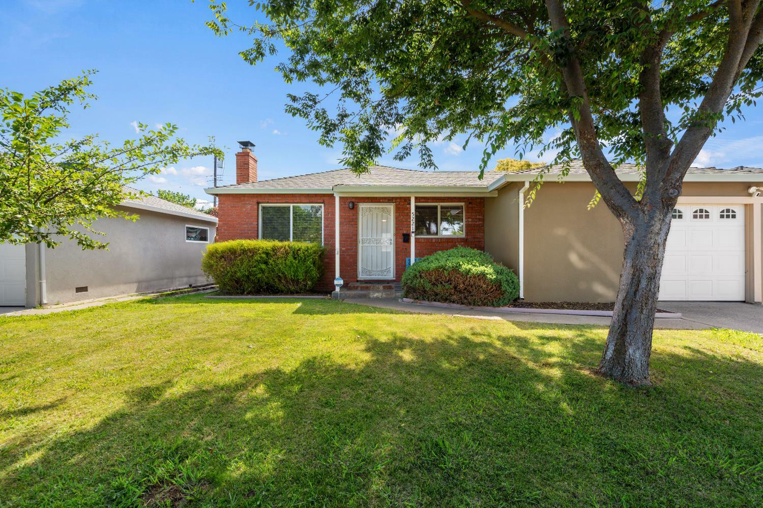 5221 71st Street  Sacramento CA 95820 photo