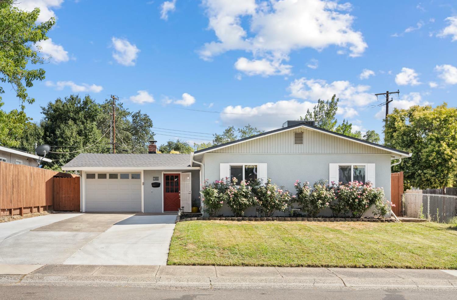 Property Photo: 7206 Parish Way CA 95621