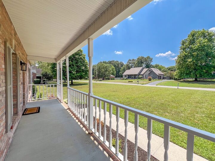 Property Photo: 203 Huntington Pl TN 37388