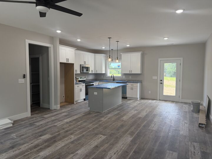Property Photo:  431 Salem Rd  TN 37110 