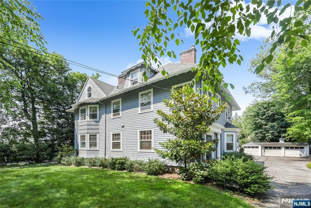 Property Photo: 81-83 Franklin Street B NJ 07631