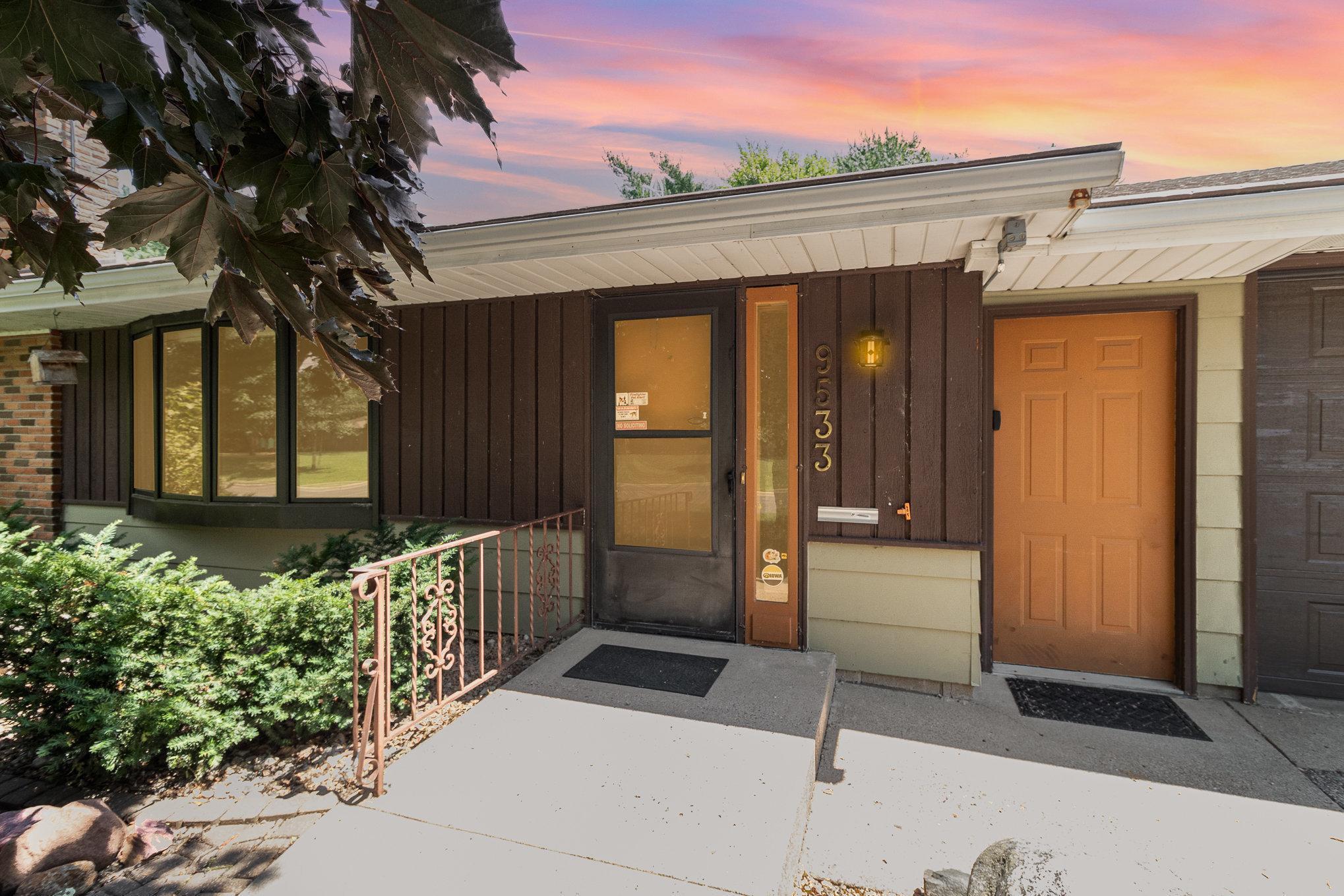 Property Photo: 9533 Chicago Avenue S MN 55420