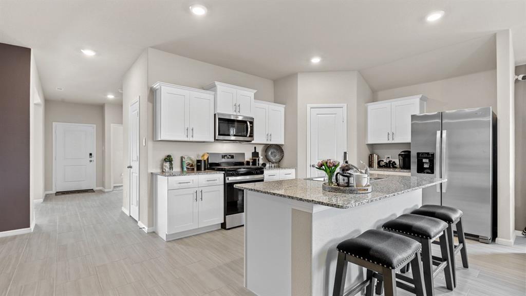 Property Photo: 4205 Subtle Creek Lane TX 76036
