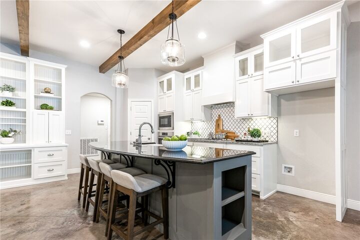 Property Photo: 346 N Ainsley Loop AR 72704