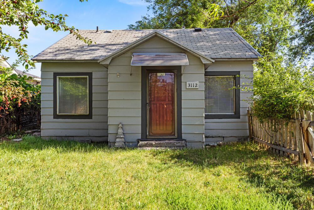 Property Photo:  3112 Cannon Avenue  OR 97603 