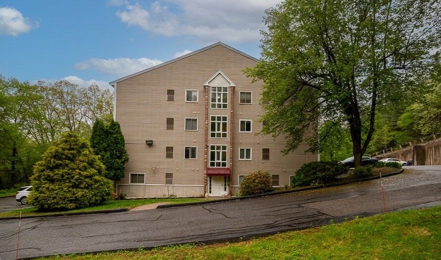 Property Photo: 44 Maria Ave 303 MA 01550