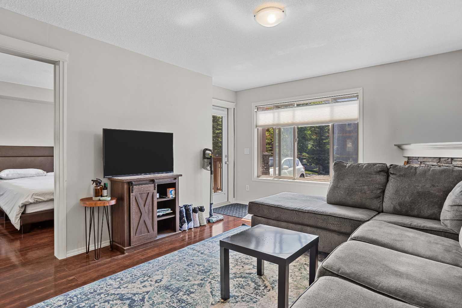 Photo de la propriété: 300 Palliser Lane E 122 AB T1W 0H5