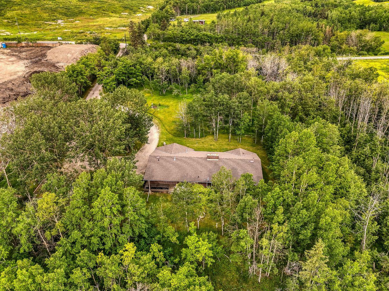 Property Photo: 2758 85 Street SW AB T3H 4C4