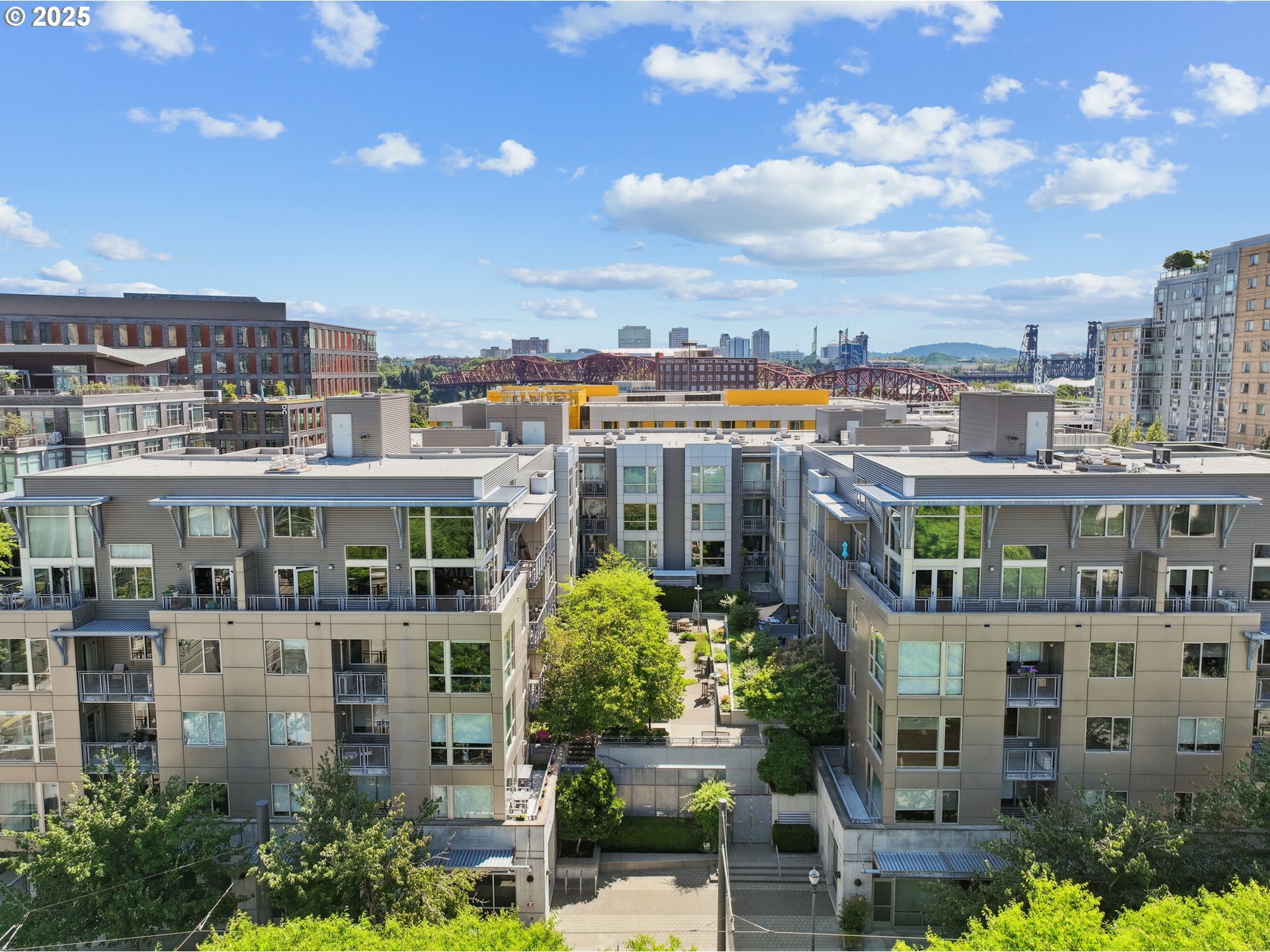 Property Photo: 1125 NW 9th Ave 410 OR 97209